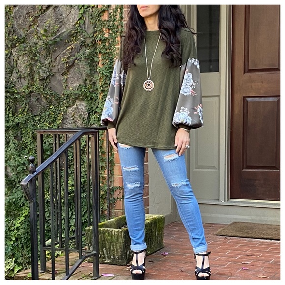 ✨LAST ONE✨Floral sleeves olive chic unique top - Picture 8 of 9